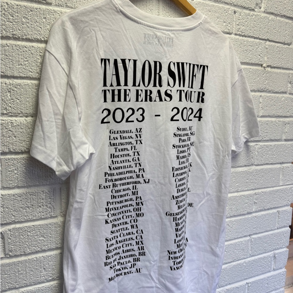 Taylor Swift The Eras Tour Official Merch White T-Shirt Large 2023-24 - Picture 8 of 11